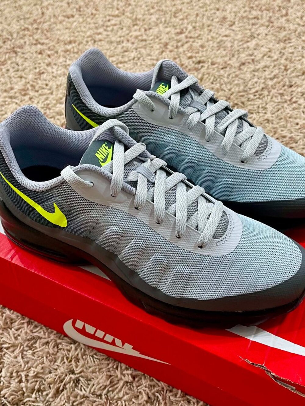 Nike Men's Air Max Invigor Running Sneakers Shoes Gray CD1515-004 Size 8.5 (New)